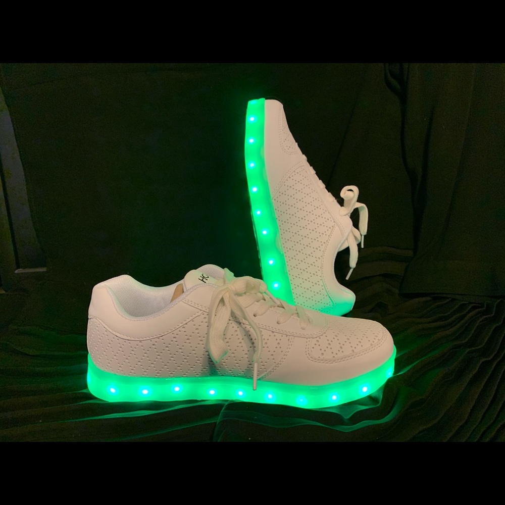 HoverKicks LED Sneakers Sz7.5